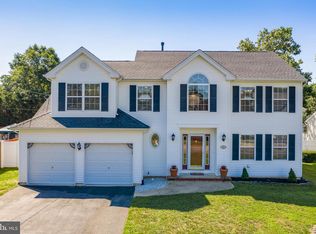 215 Outboard Ave, Manahawkin, NJ 08050