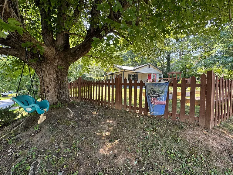 125 Raleigh Ave — Photo 31