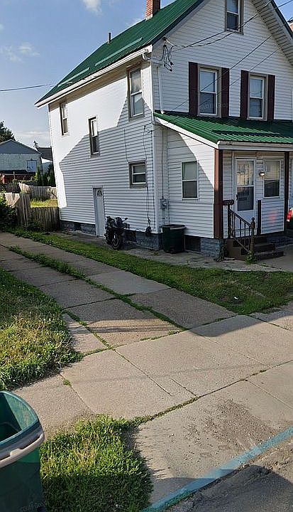 1st image of 1225 E 26th St