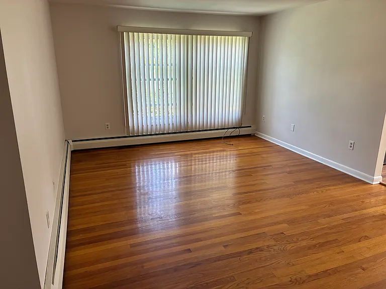 61 Phillips Rd — Photo 8