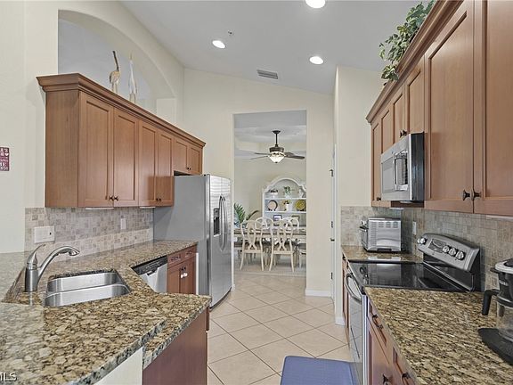 3rd image of 6645 Alden Woods Cir APT 201