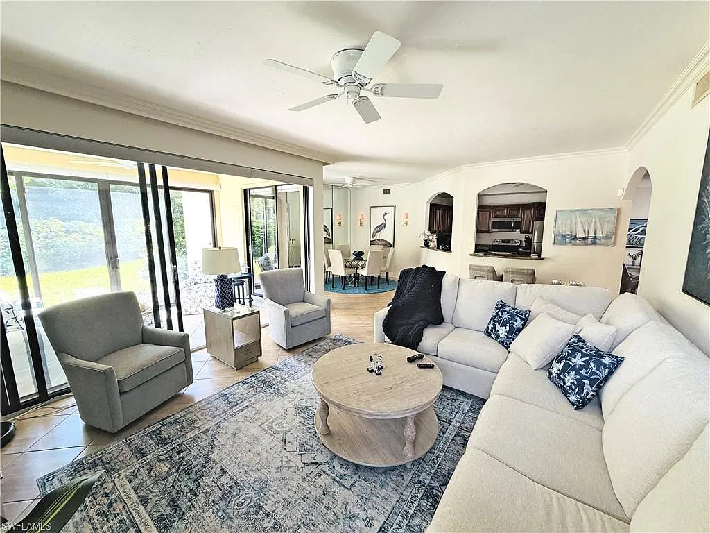 2 bed, 2.0 bath, 1676 sqft, $10,000 — Photo 2