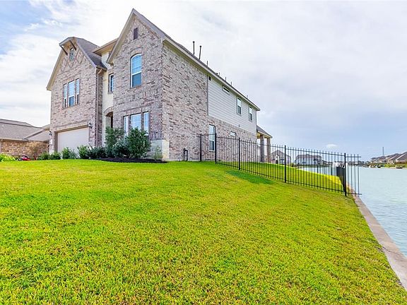 3rd image of 24131 Cannon Anello Ct