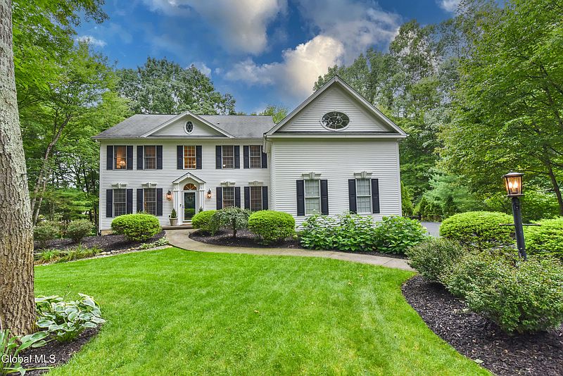 2nd image of 11 Wildwood Court