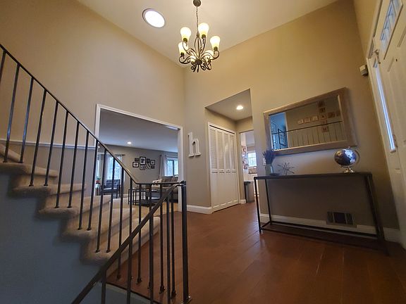 Main Entrance / Foyer