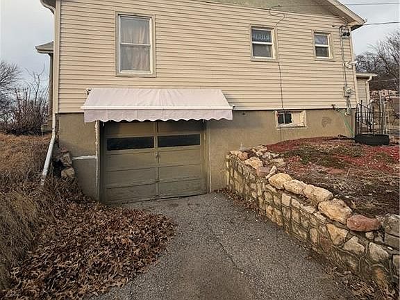 3rd image of 1723 S 39th St