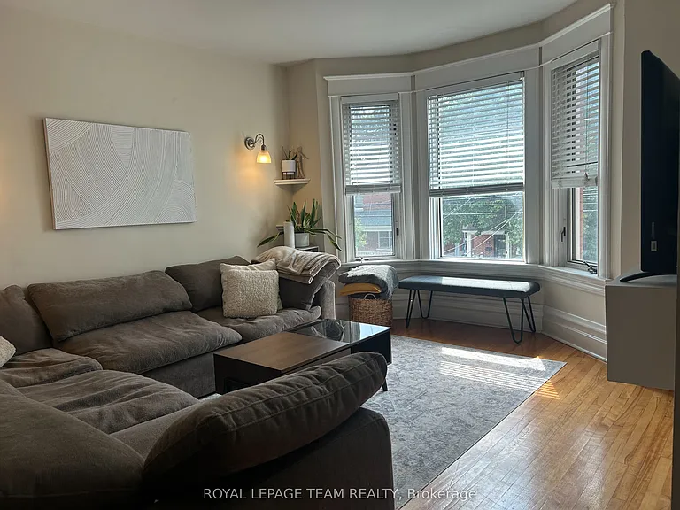427 Sunnyside Ave #B — Photo 2