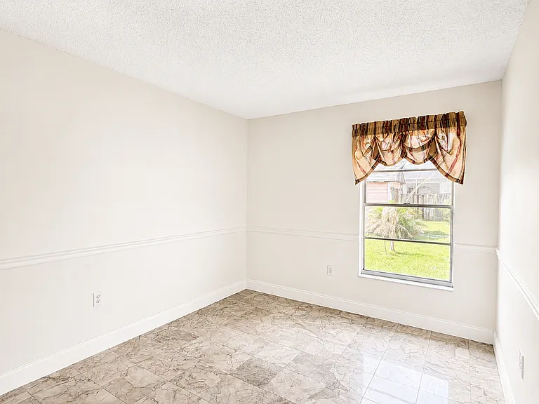 662 Castaways St NE — Photo 11