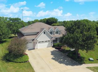 150 Wind Crest Ln, New Lenox, IL 60451