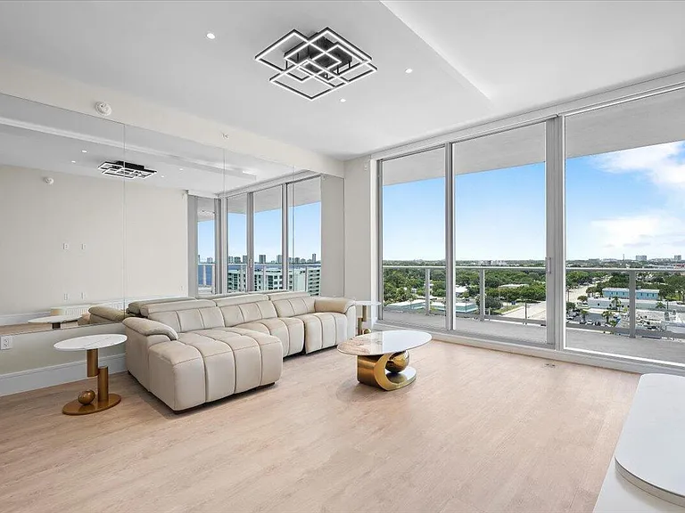220 Lake Shore Dr #917 — Photo 11