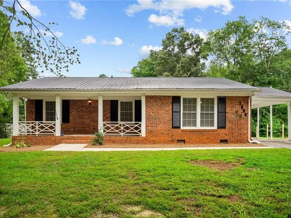 1566 Pine Land Dr, Kernersville, NC 27284