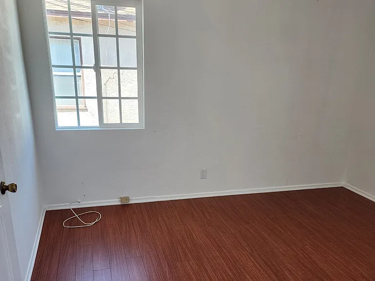 1708 S Crescent Heights Blvd — Photo 26