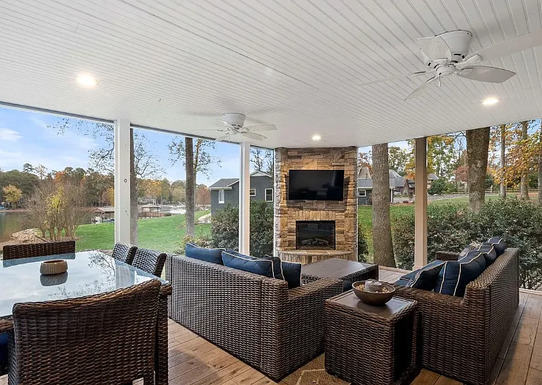 175 Woodstream Cir — Photo 37