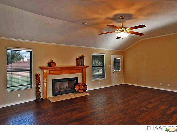 4th image of 4004 Carolyn Dr