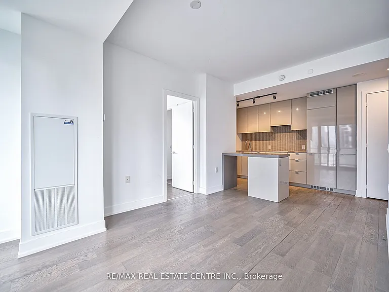 7 Grenville St #2605 — Photo 18