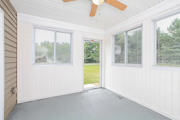 3 bed, 2.5 bath, 1550 sqft, $2,145 — Photo 4