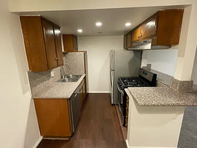 Kahlua Apartments — Photo 14