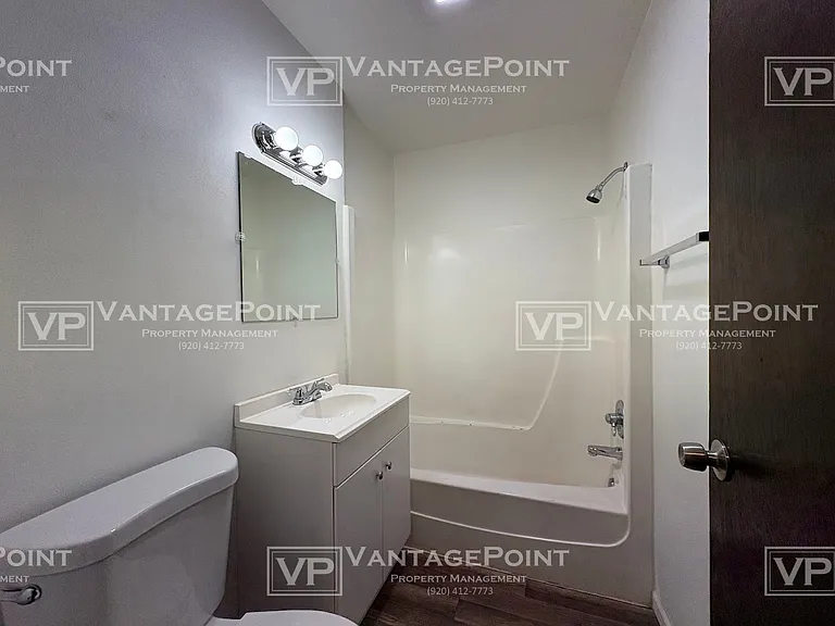 1234 S Erie St #6 — Photo 9