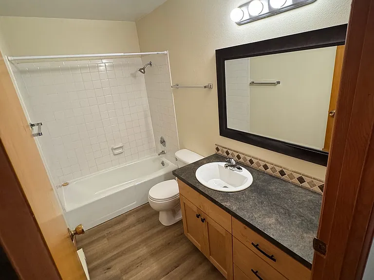 Michelbook Apartments — Photo 14