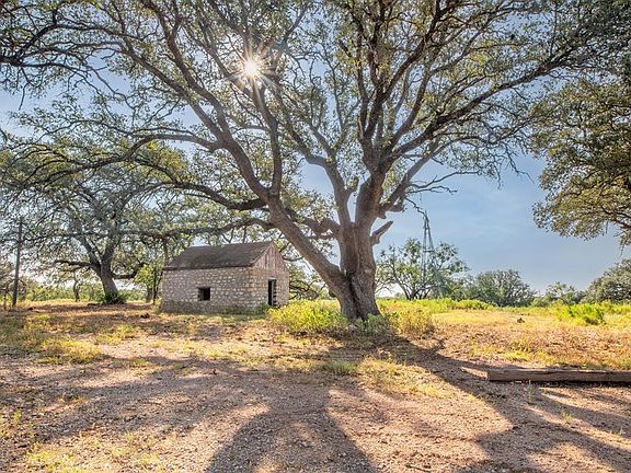 2nd image of 2550 Buck Rdg