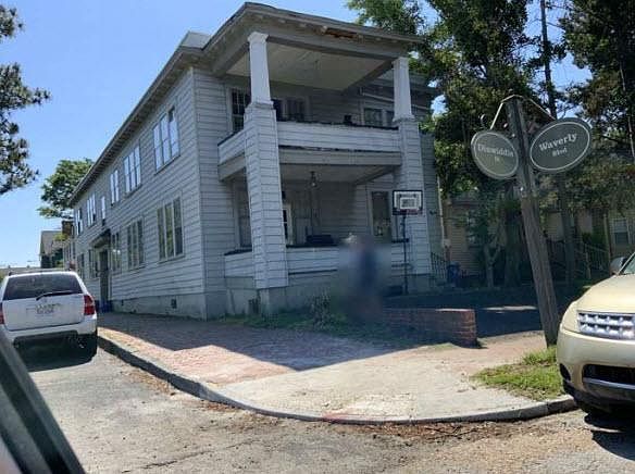 1st image of 301 Dinwiddie St
