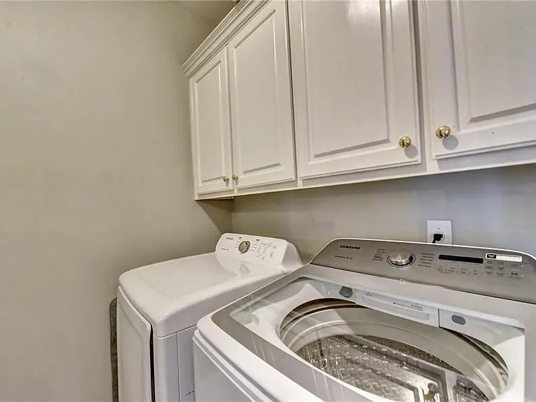 645 Falls Bay Ct — Photo 36