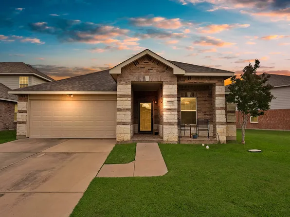 12621 Shady Cedar Dr, Fort Worth, TX 76244