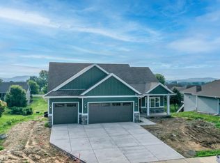500 Whitford Ave, Prairie Du Sac, WI 53578