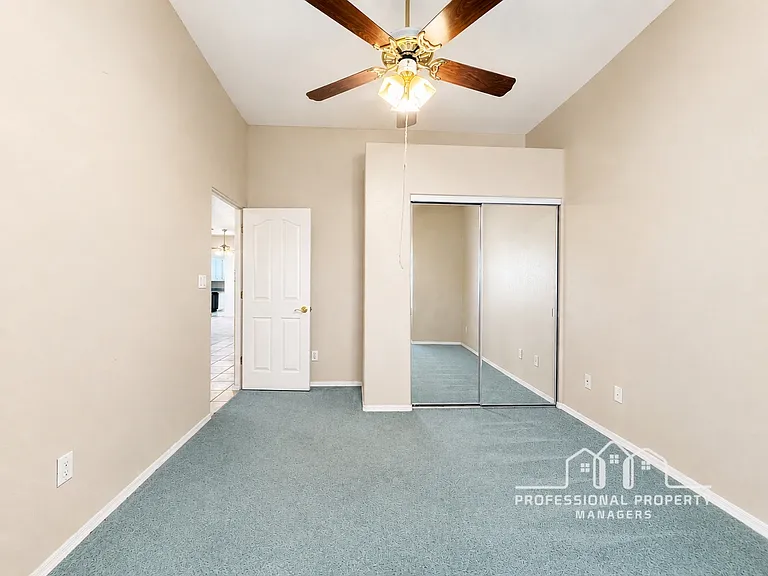 14181 E 49th Ln — Photo 8