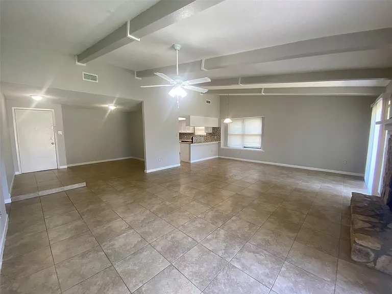 1330 Somercotes Ln — Photo 4