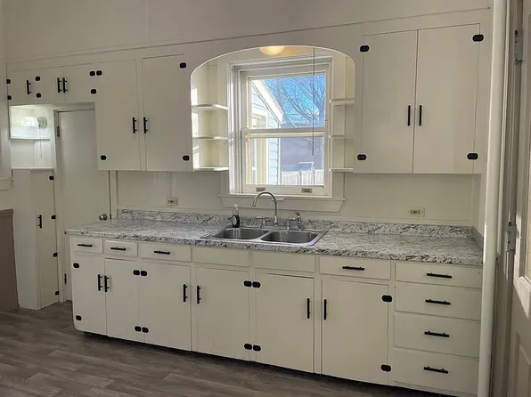 236 S 8th St #A, Lebanon, PA 17042