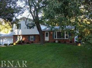 112 S Hershey Rd, Bloomington, IL 61704