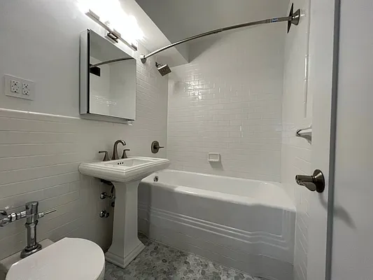 Rented by Argo Residential | media 9