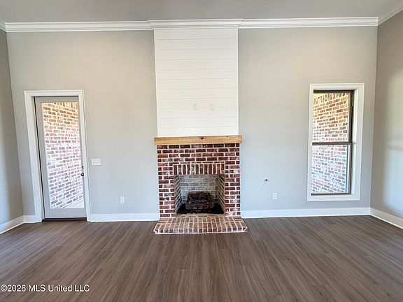 5th image of 140 Palace Xing