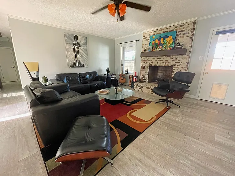 3819 Cherry Hill Ln — Photo 2