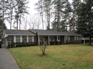 1216 Millsaps Dr, Laurel, MS 39440