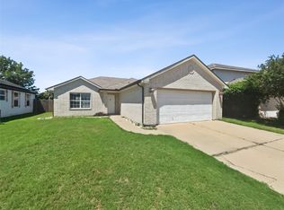 9708 Stoney Bridge Rd, Fort Worth, TX 76108