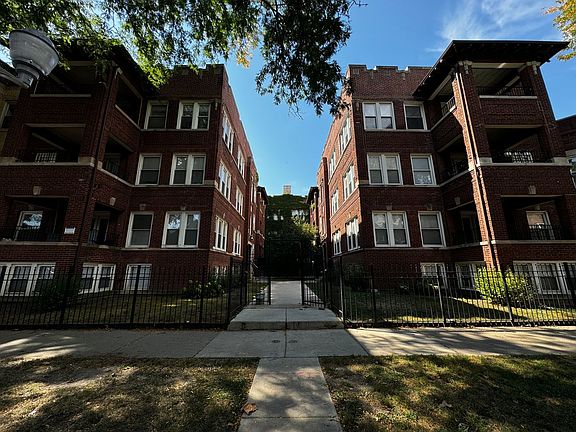 2nd image of 4718-24 N Bernard St #1W