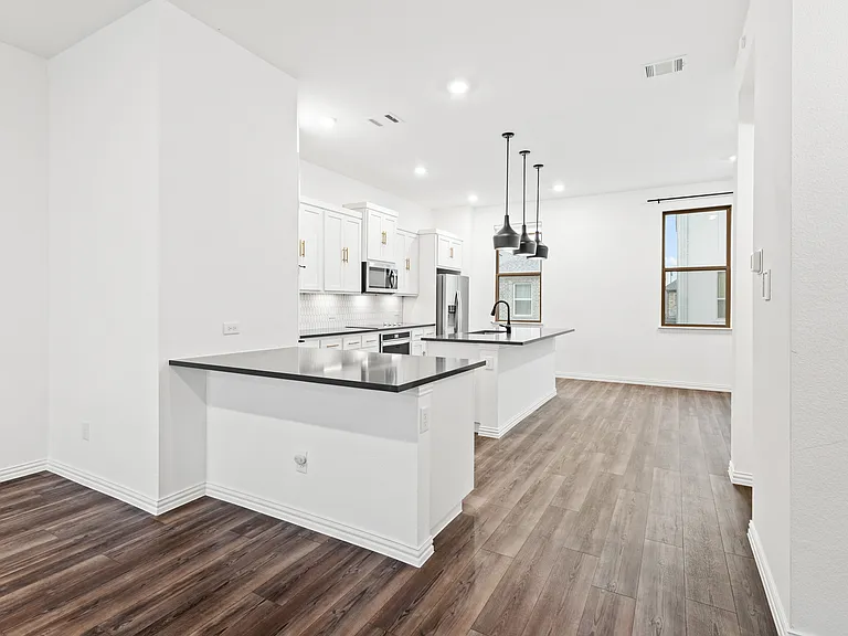 7521 Laburnam Rd — Photo 15