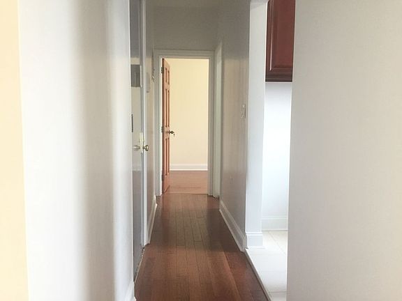5th image of 3946 27th St APT 2C