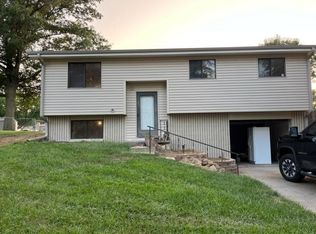 1143 N 26th Ave, Blair, NE 68008