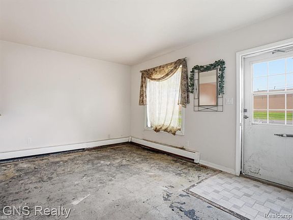 5th image of 2717 Normandy Rd