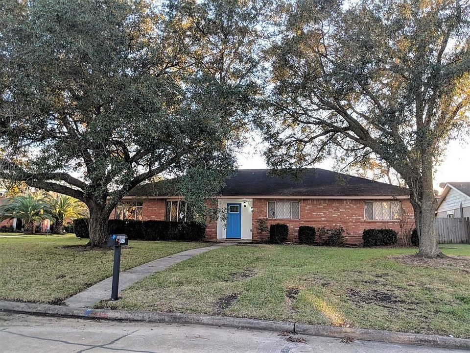 1st image of 16942 Worden Ln