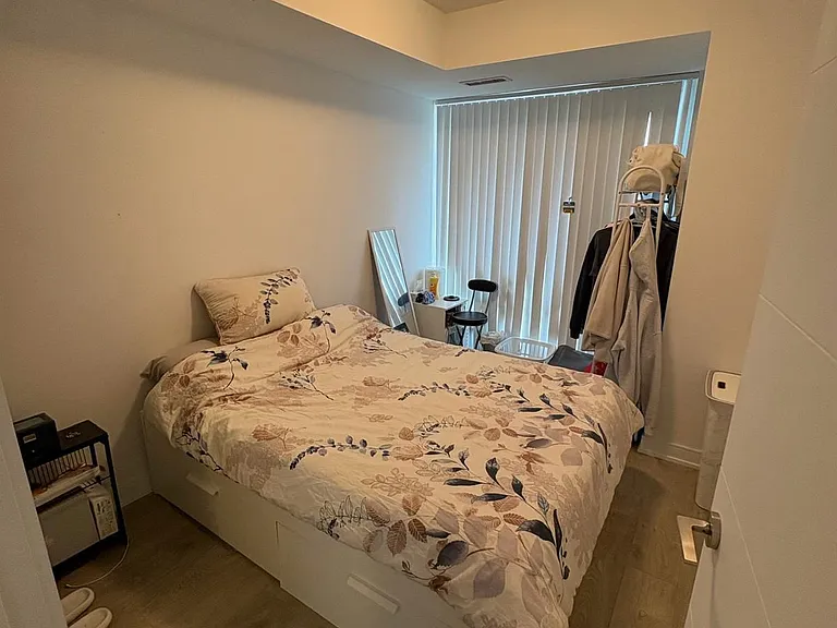 50 Wellesley St E #807 — Photo 5
