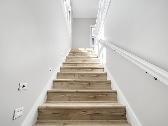3rd image of 2001 N Pennsylvania St #2