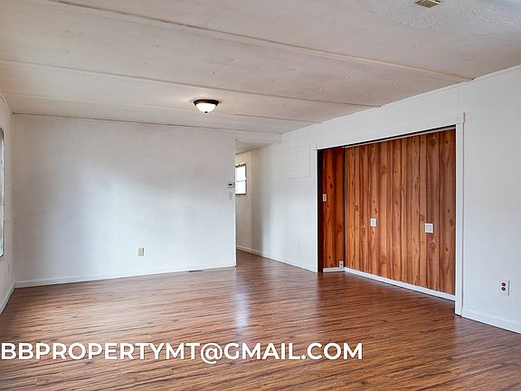 4th image of 2022 Hickory Dr #4