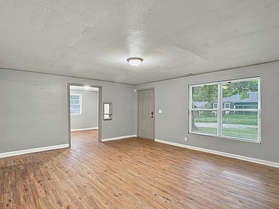5th image of 710 Cook Ave