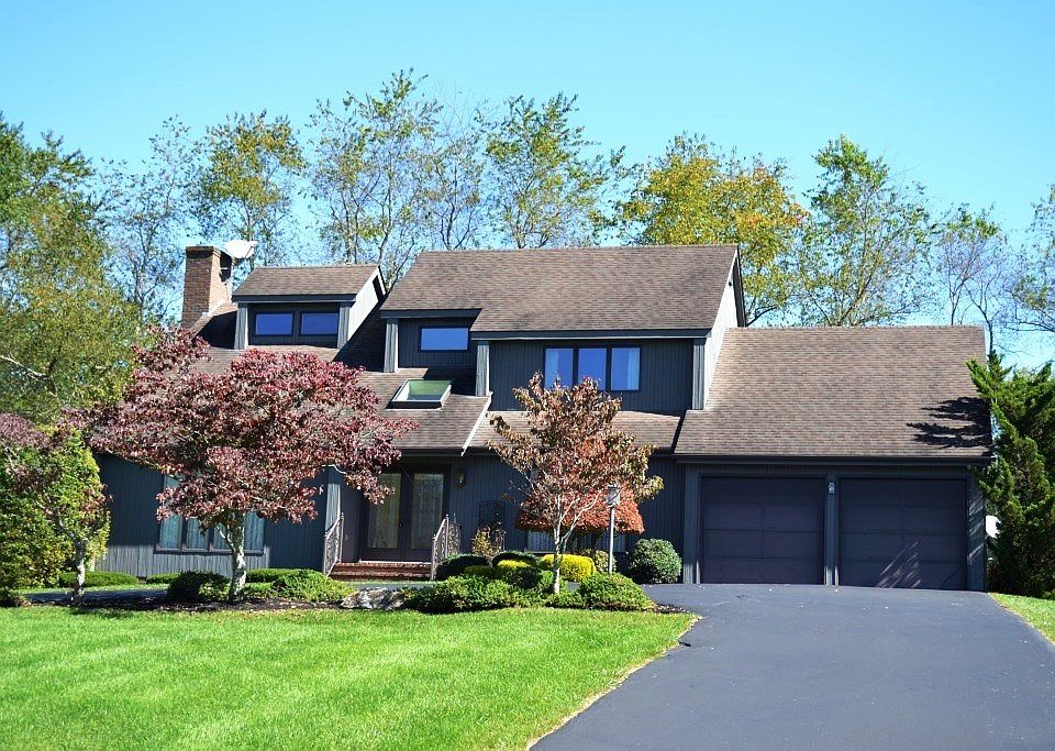 1st image of 250 Golf Club Ln