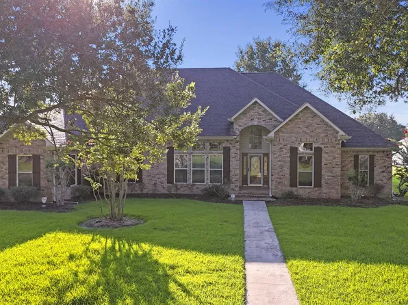 109 Parlange Dr, Houma, LA 70360