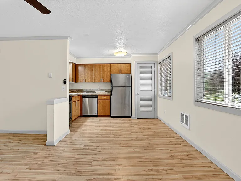8950 N Kellogg St #15 — Photo 13